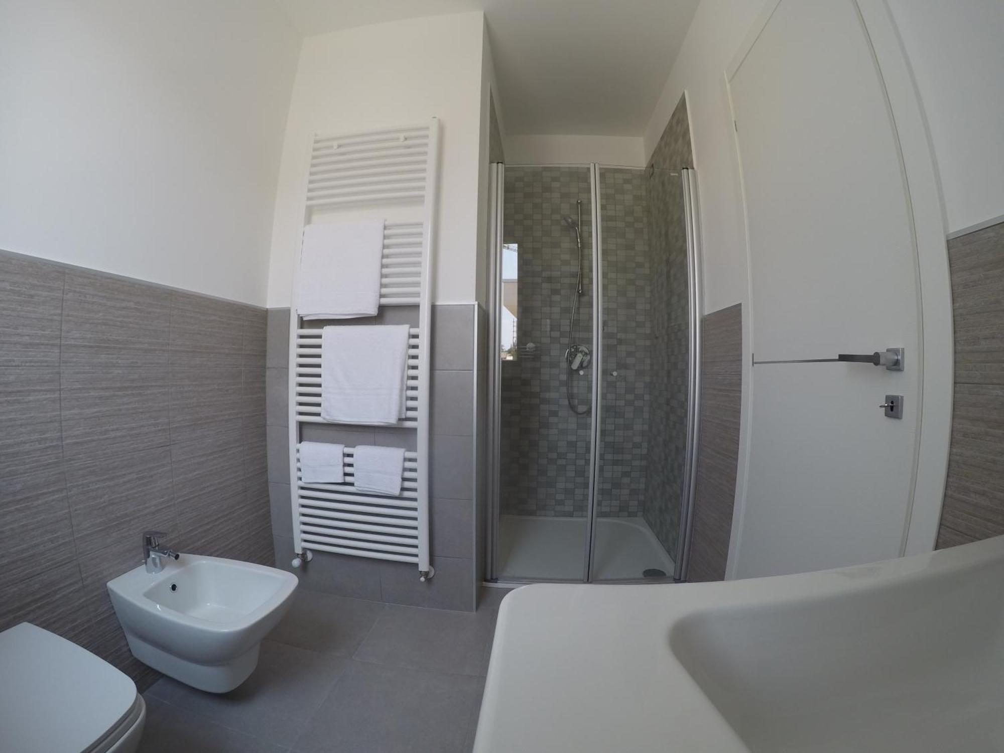 דסנזאנו דל גארדה B&B Villa Del Lago מראה חיצוני תמונה